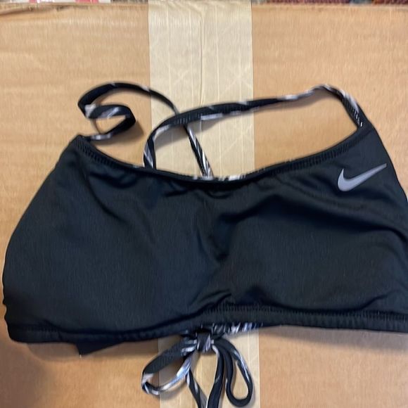 Nike Reversible Crossback Sports bra Top Women’s - Picture 9 of 9